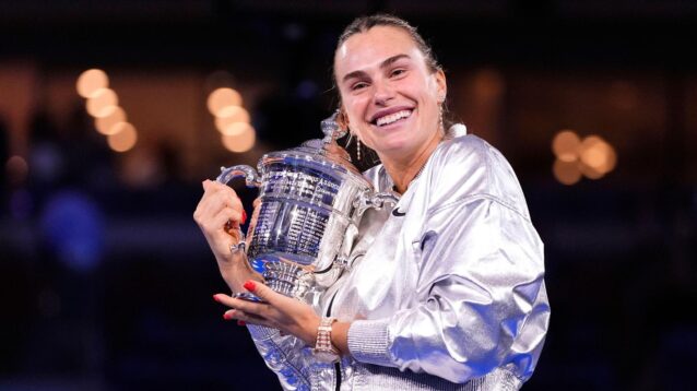 Aryna Sabalenka with the 2025 US Open trophy.