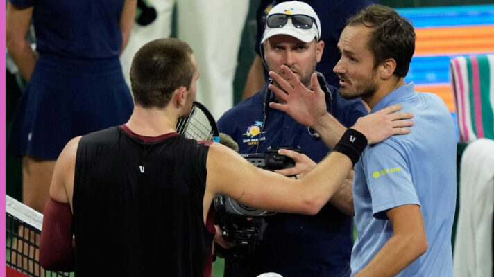 Pictured: Jack Draper and Daniil Medvedev argue after their match