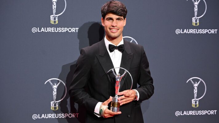 Carlos Alcaraz with his wrist splint