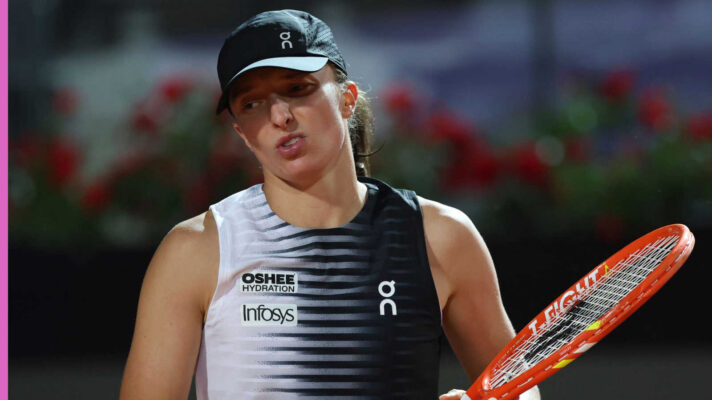 Pictured: A frustrated Iga Swiatek
