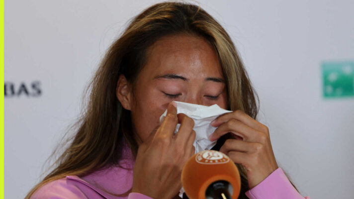 Pictured: An emotional Zheng Qinwen