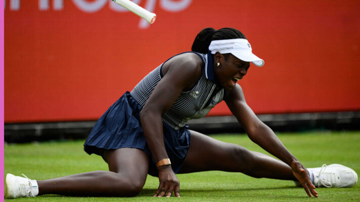 Pictured: Victoria Mboko in agony after falling at Queen's Club