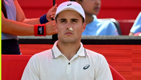 Pictured: Arthur Fery gets treatment for his nosebleed at Queen's Club
