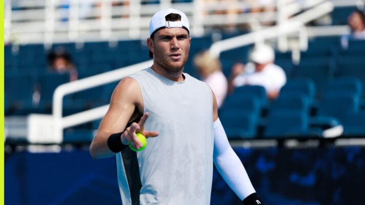 Jack Draper in action in Cincinnati