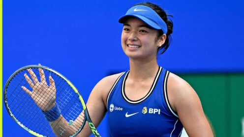 Picture: Alex Eala applauds fans after her match