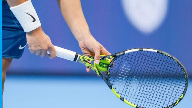Tennis racket